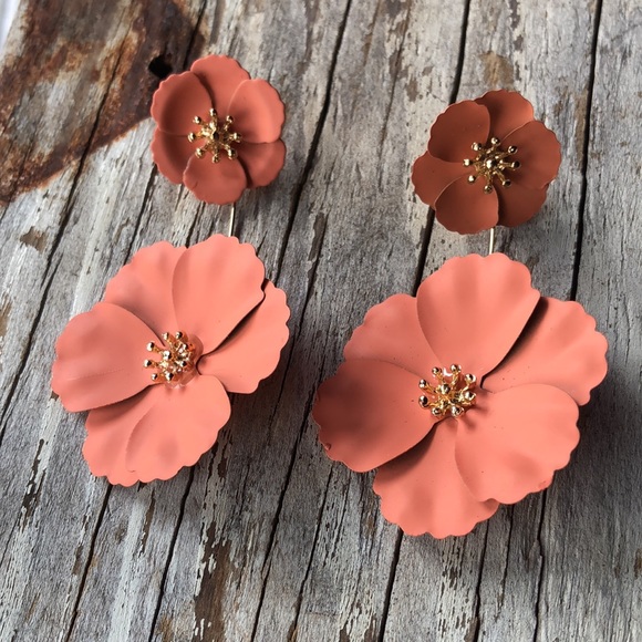 Peach Flower Power Statement Earrings! - Picture 3 of 3